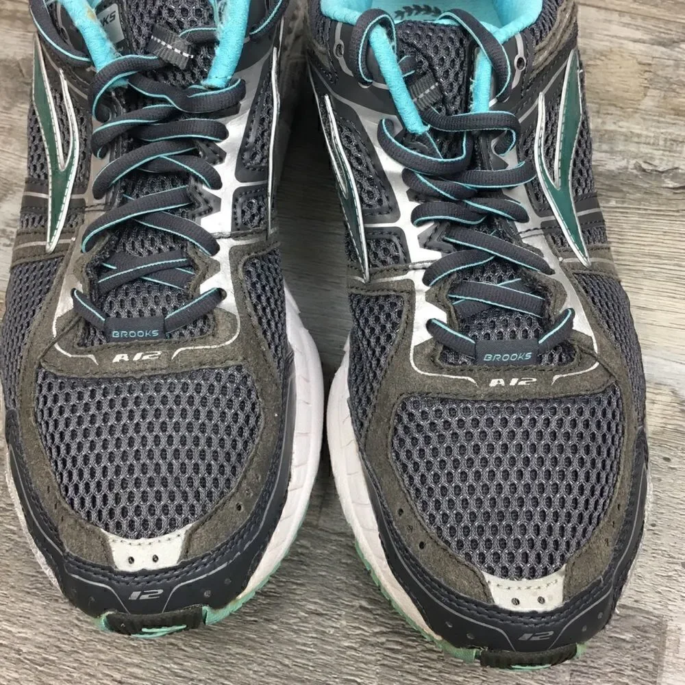 Brooks Addiction A 12 Women Size 10